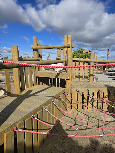 86 Harvest Ave Playground 20250818 161937 019