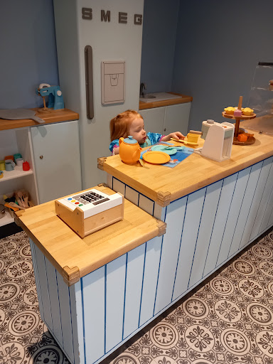 Apple Tree Town 20250808 170442 006