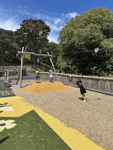 Botanic Garden Playground 20250818 170544 004