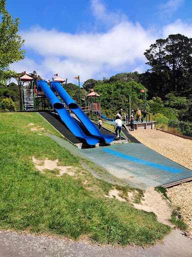 Botanic Garden Playground 20250818 170550 010