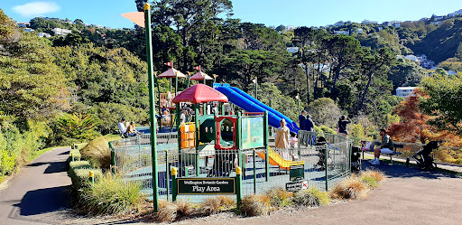Botanic Garden Playground 20250818 170600 020