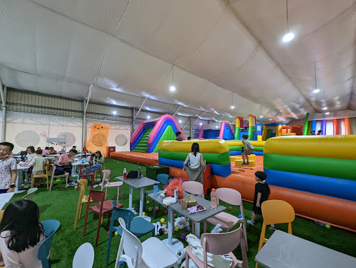 Bouncy Paradise 20250821 224420 007