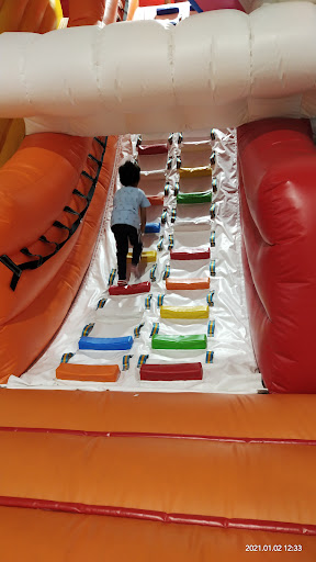 Bouncy Paradise 20250821 224430 018