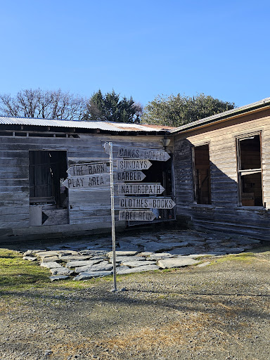 Country Lane Retail Village 20250818 172651 004