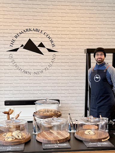 Country Lane Retail Village 20250818 172659 012