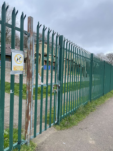 Grovehill and Woodhall Farm Adventure Playground 20250808 184859 002
