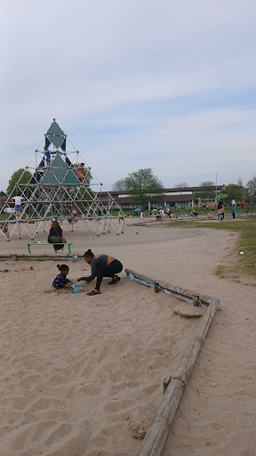 Highfields Park Play Area 20250808 173130 003