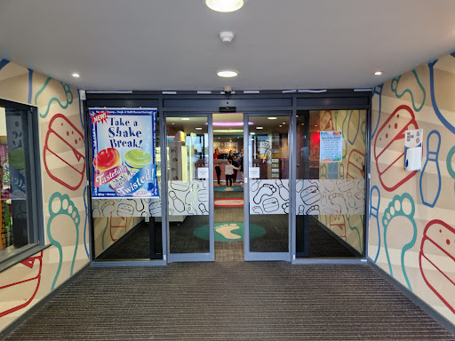 JR s Bowling American Diner 20250808 171152 019