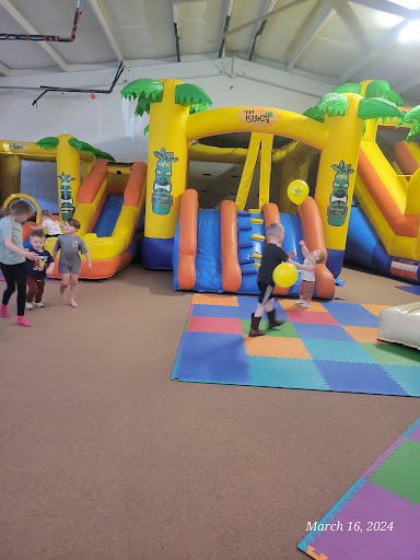 Jump Around Bounce House 20250726 215718 002