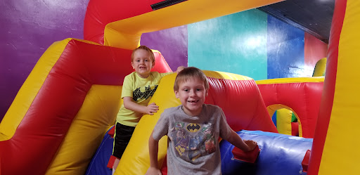 Kicks and Giggles Inflatable Playground 20250726 185651 001