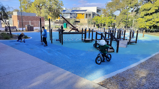 Montario Quarter Multi Generational Park 20250824 021539 005