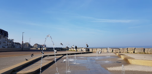 Promenade Water Fountains 20250808 160757 010