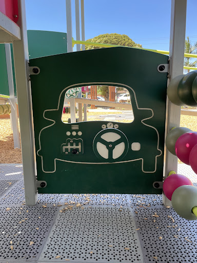 Service St Playground 20250824 034000 007