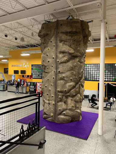 Sky Zone Trampoline Park 20250726 191234 006