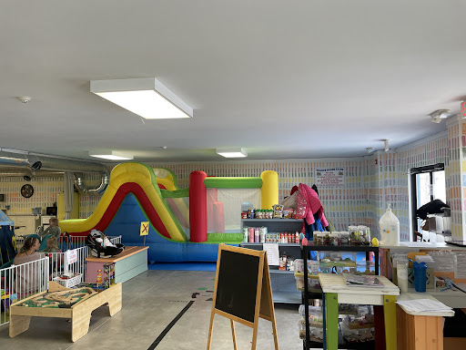 Sponges The Kid Place 20250727 074854 005